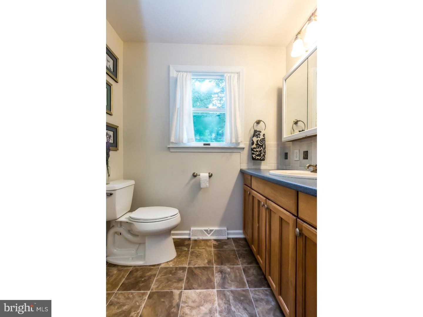 850 Dowlin Forge Road Downingtown, PA 19335 - Photo 12 of 25 Half Bath