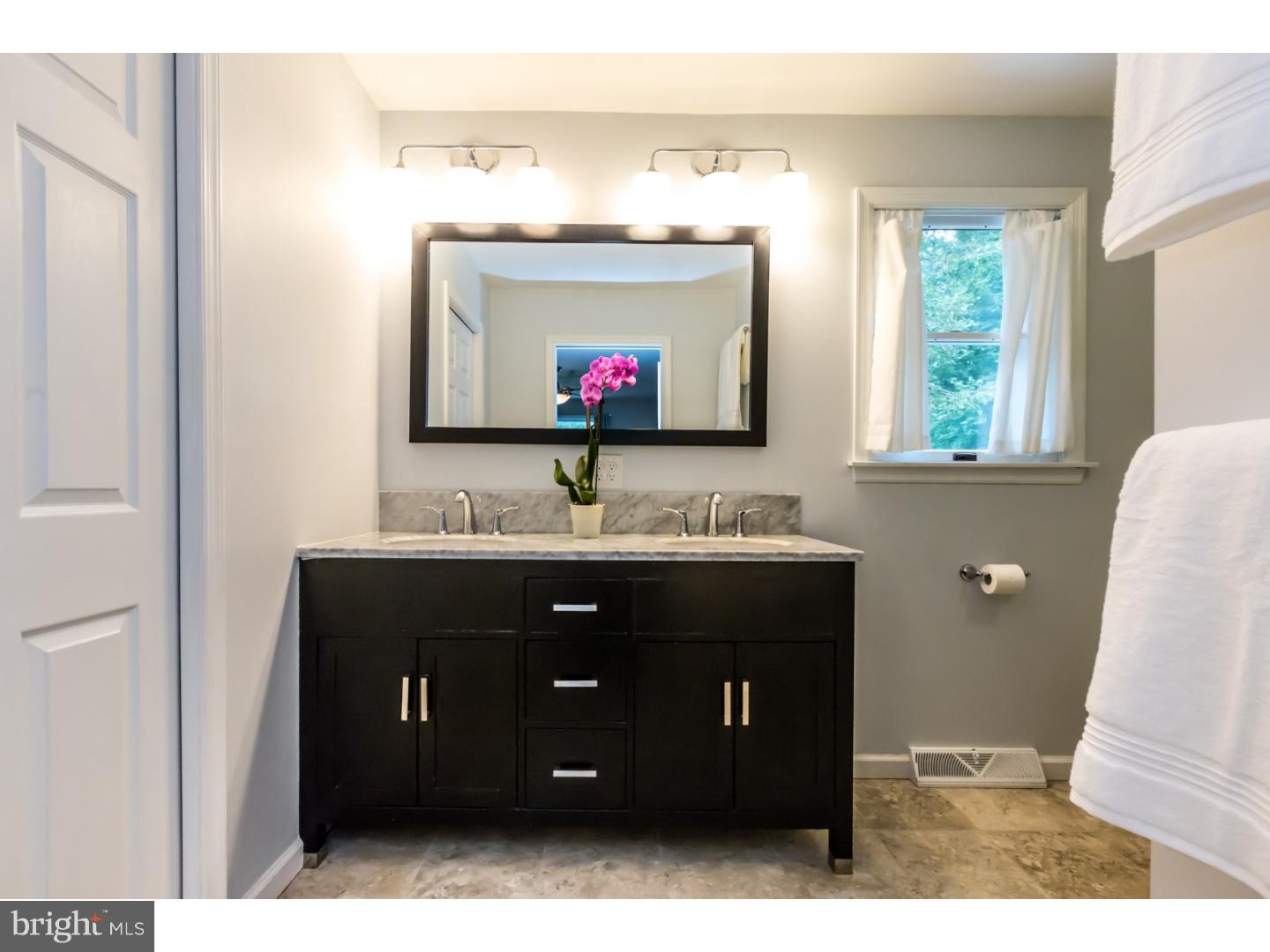 850 Dowlin Forge Road Downingtown, PA 19335 - Photo 15 of 25 Master Bathroom