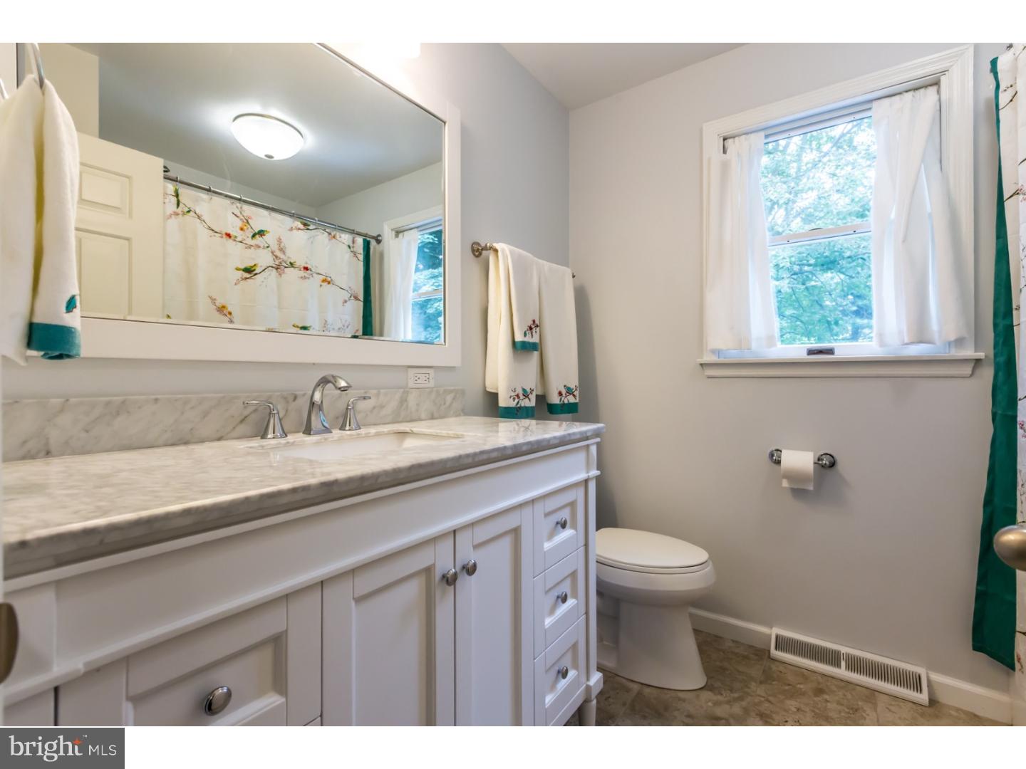 850 Dowlin Forge Road Downingtown, PA 19335 - Photo 20 of 25 Bathroom