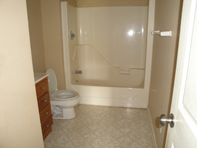 585 New Creech Road Selma, NC 27576 - Photo 10 of 12 bathroom 2