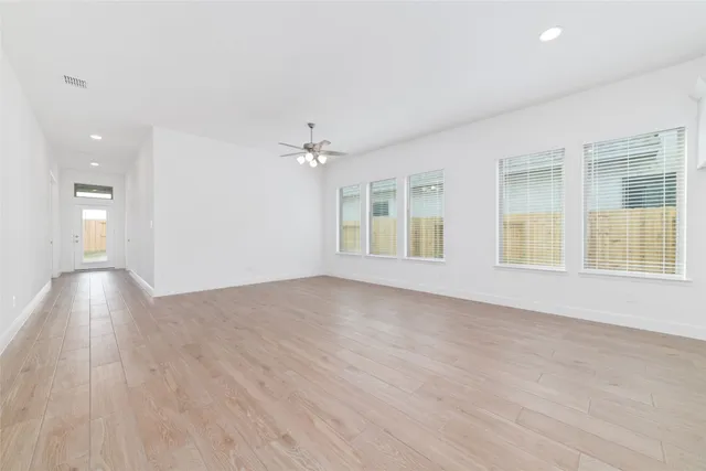 $2,550 | 31019 Star Gazer Road, Brookshire, TX 77423