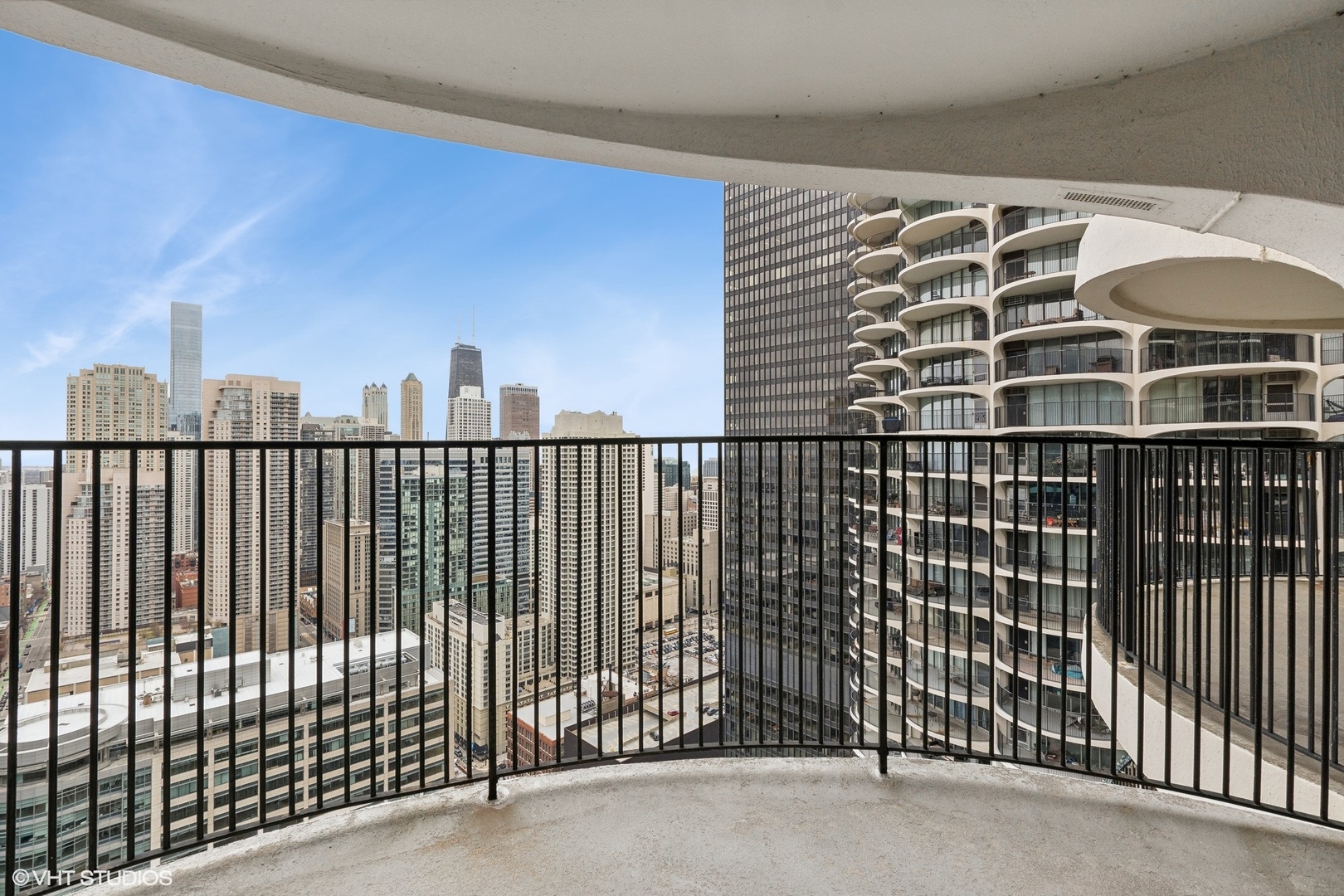 300 North State Street, Unit 4606 Chicago, IL 60654 - Photo 11 of 15 a view of city view from a balcony