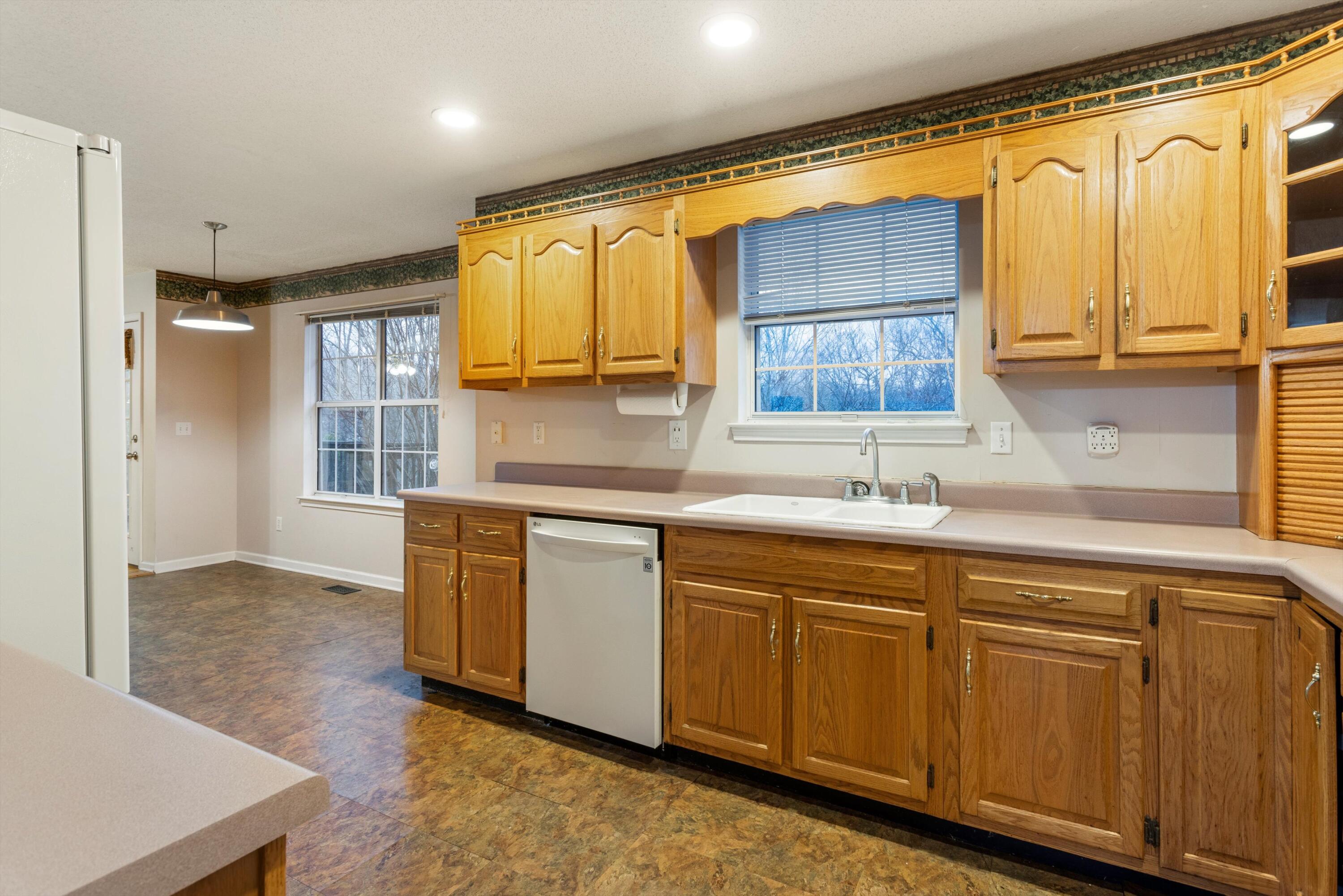 6202 Chandler Hill Road Ooltewah, TN 37363 - Photo 9 of 34 11-2M6A8360