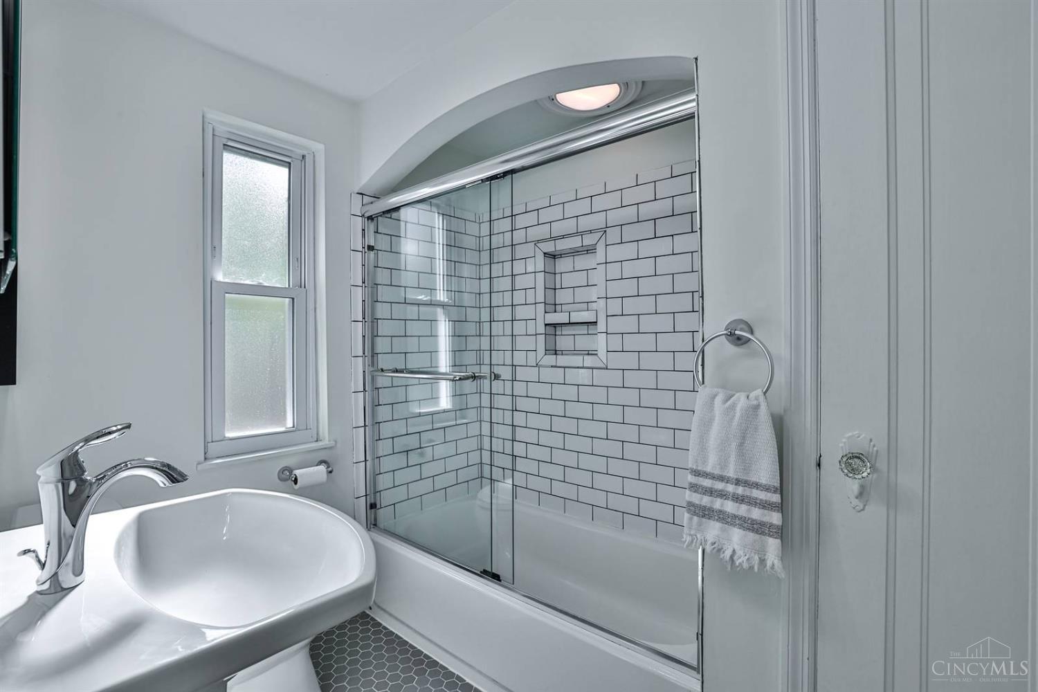 3860 Settle Road Mariemont, OH 45227 - Photo 30 of 37