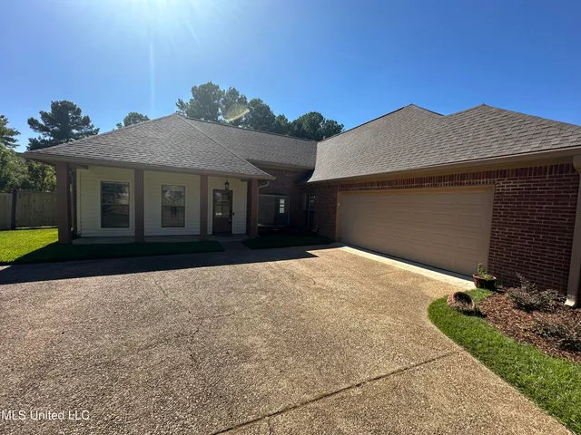 $275,000 | 135 Devlin Springs Drive, Madison, MS 39110