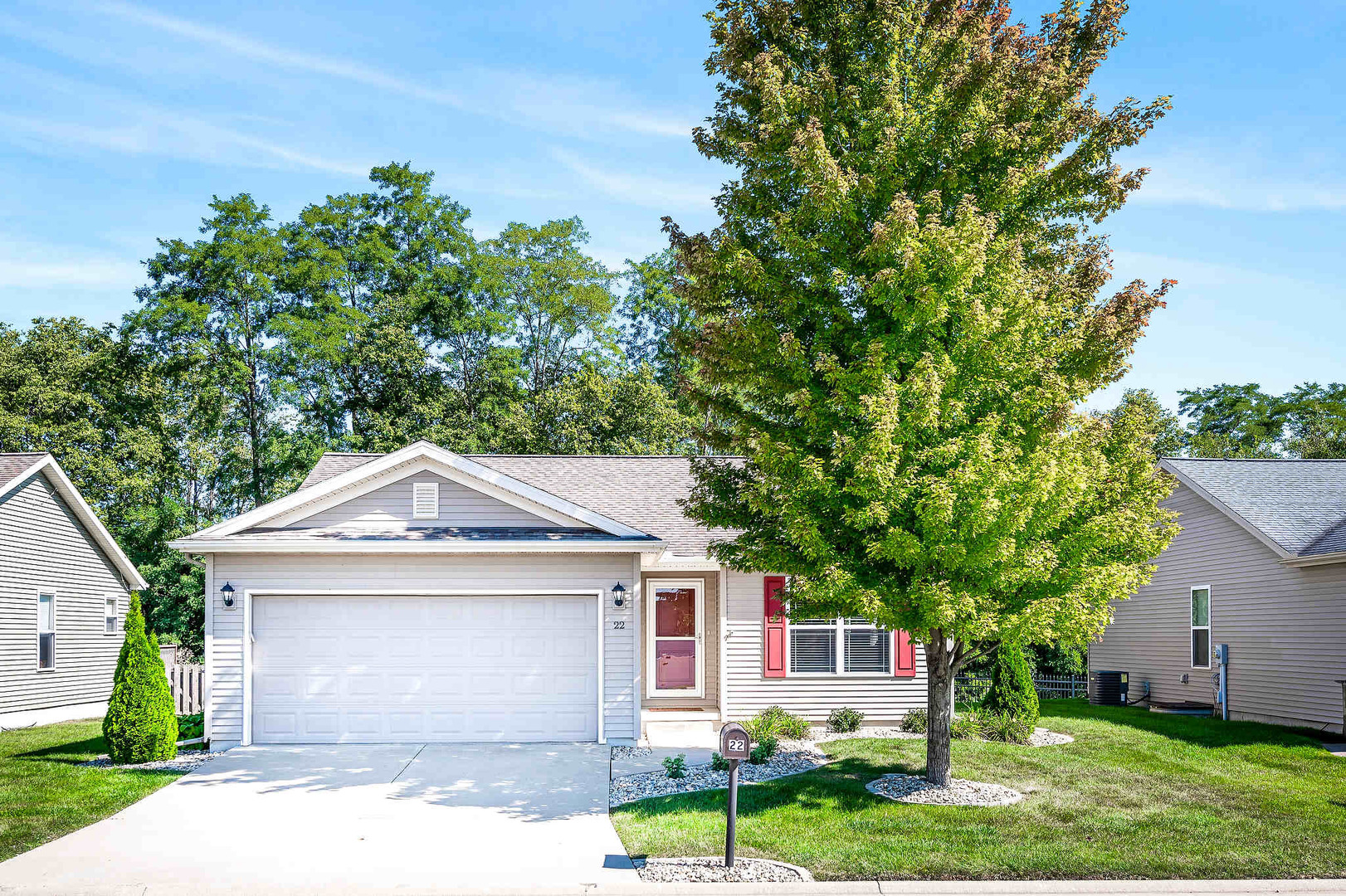 22 Winding Way Bloomington, IL 61705 - Photo 1 of 33 Gallery Image 1