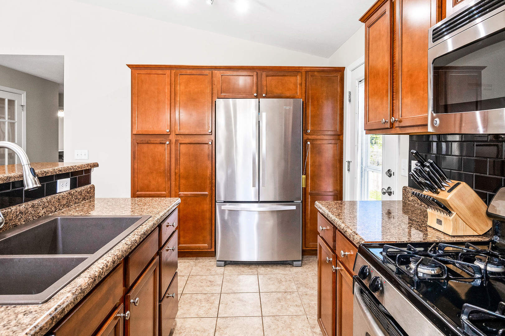 22 Winding Way Bloomington, IL 61705 - Photo 11 of 33 Gallery Image 11