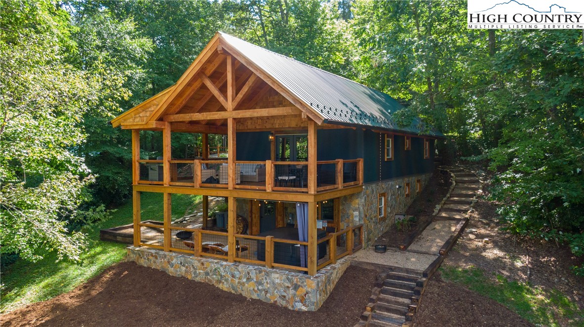 31 Larkspur Road Newland, NC 28657 - Photo 2 of 44 Gallery Image 2