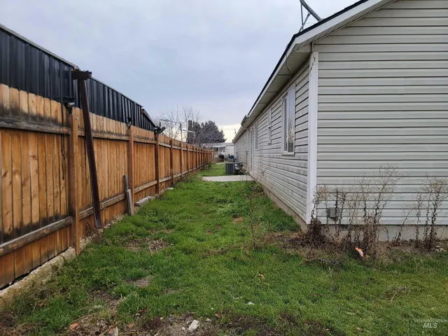 $349,000 | 1324-1328 North Flamingo Court, Nampa, ID 83651