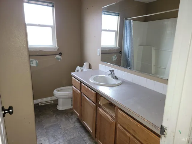 $349,000 | 1324-1328 North Flamingo Court, Nampa, ID 83651