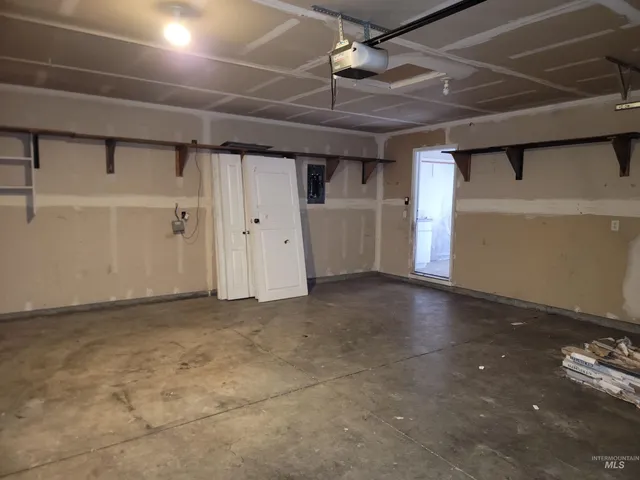 $349,000 | 1324-1328 North Flamingo Court, Nampa, ID 83651