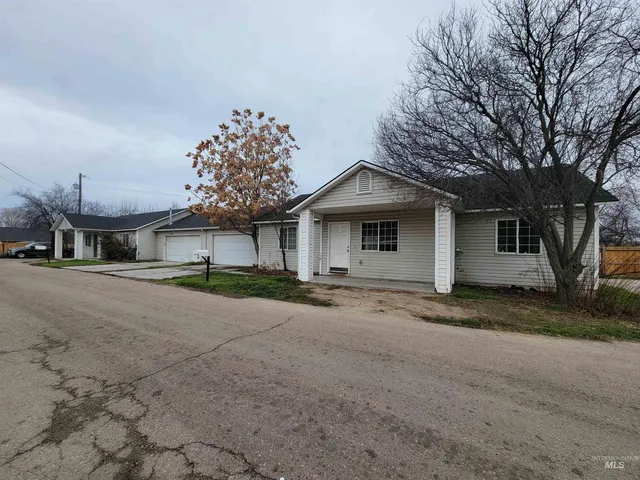$349,000 | 1324-1328 North Flamingo Court, Nampa, ID 83651