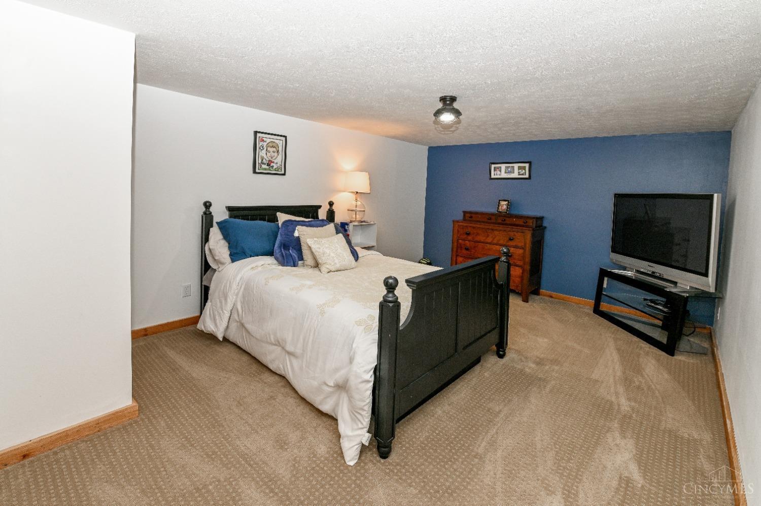 13 Locust Hill Road Cincinnati, OH 45245 - Photo 42 of 50 Gallery Image 42