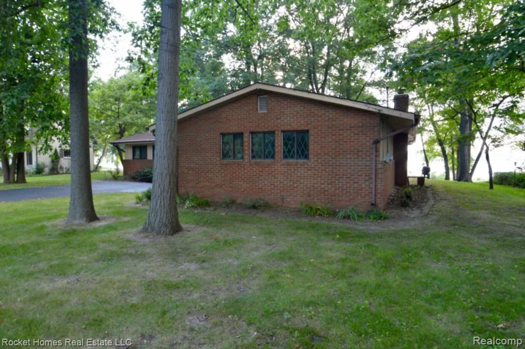 18440 Meridian Road Grosse Ile, MI 48138 - Photo 25 of 41 DSC_0115.jpg