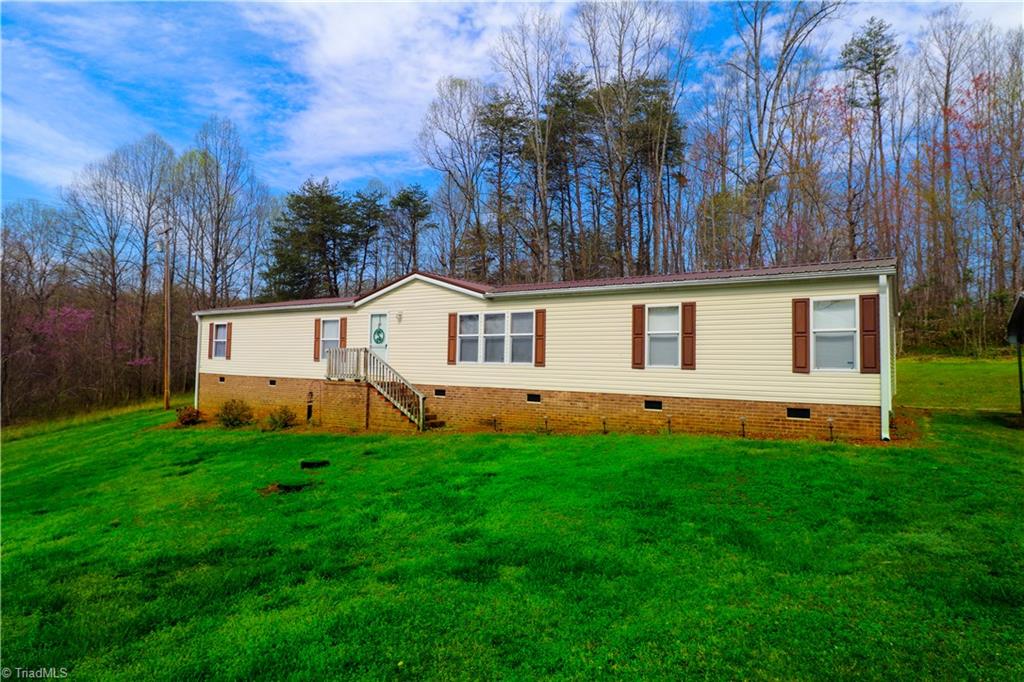 1892 Doss Road Danbury, NC 27016 - Photo 1 of 27