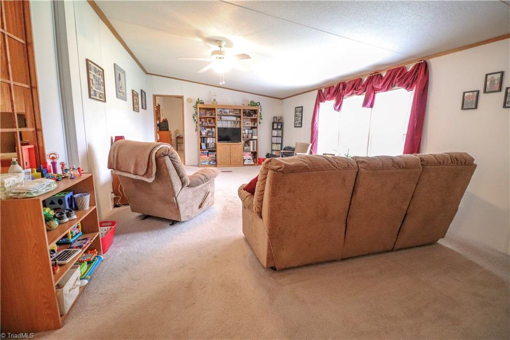 1892 Doss Road Danbury, NC 27016 - Photo 14 of 27