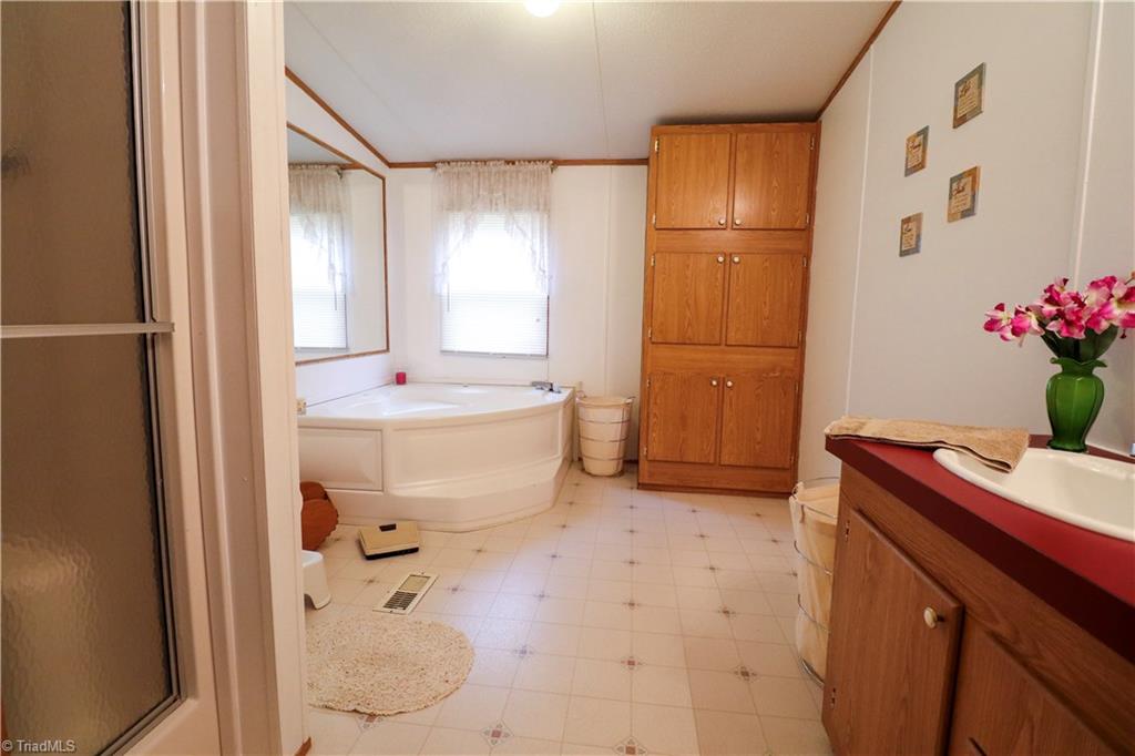1892 Doss Road Danbury, NC 27016 - Photo 22 of 27