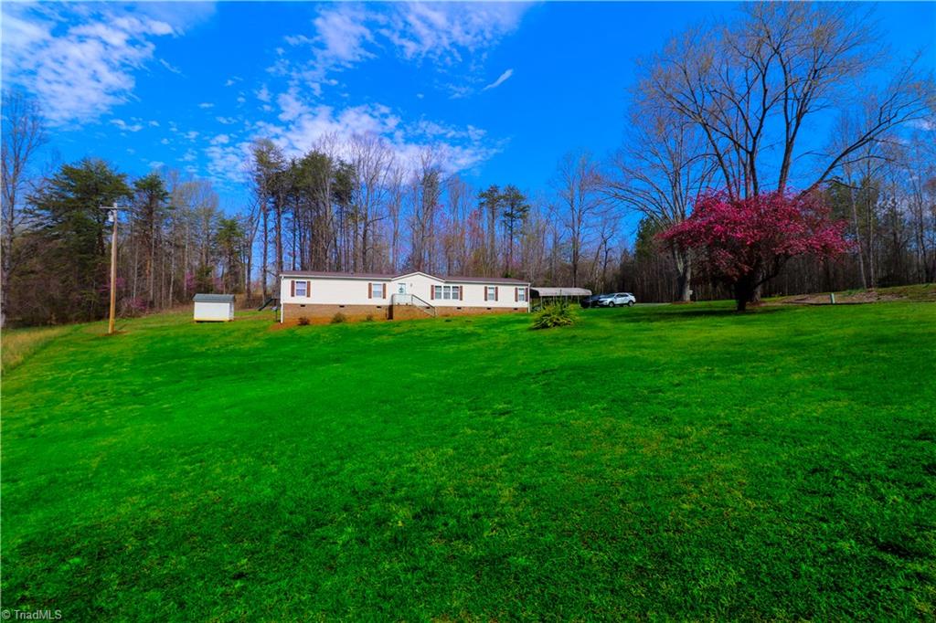 1892 Doss Road Danbury, NC 27016 - Photo 7 of 27