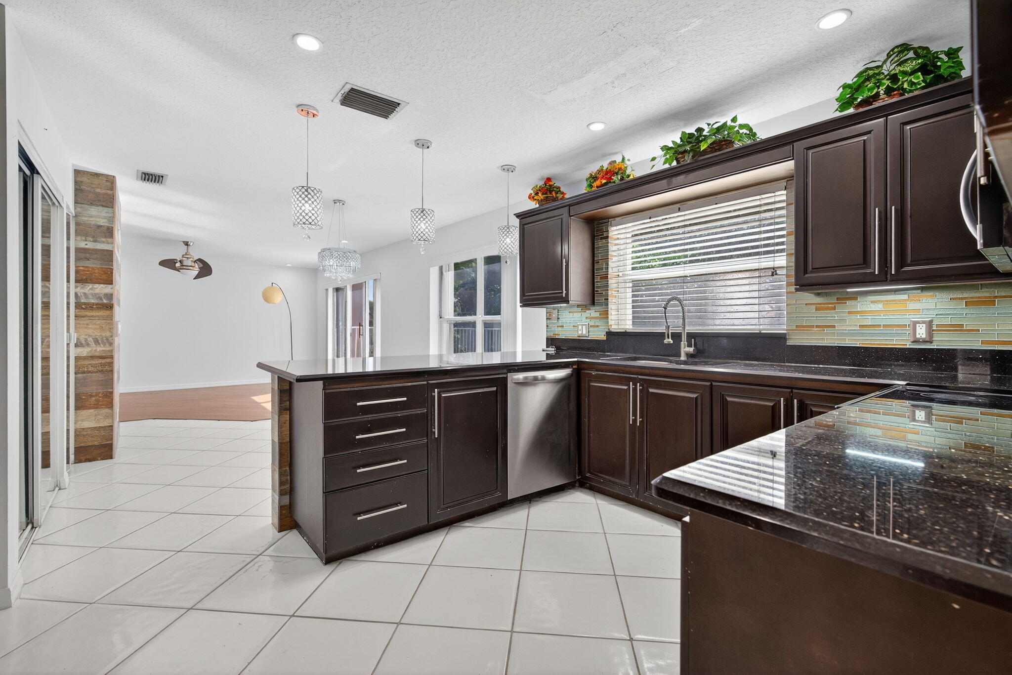 7004 Galleon Cove Circle Palm Beach Gardens, FL 33418 - Photo 8 of 78 Kitchen