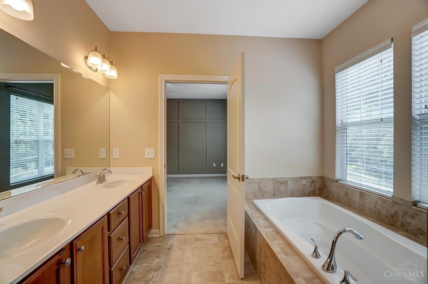 3316 Wasson Road, Unit 4D Cincinnati, OH 45209 - Photo 25 of 45