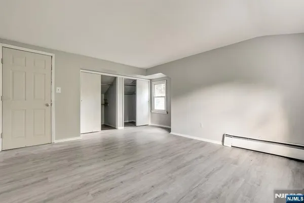 $3,200 | 34 Oak Street, Bloomingdale, NJ 07403