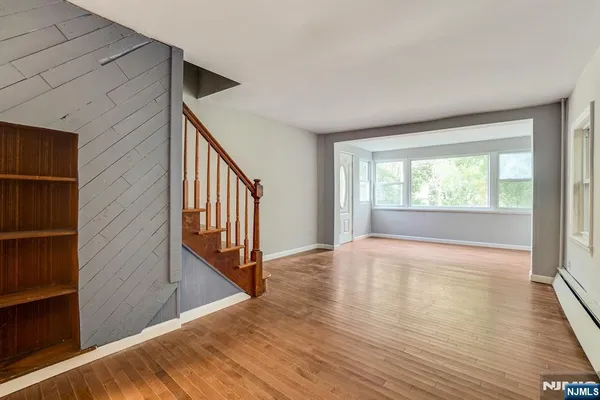 $3,200 | 34 Oak Street, Bloomingdale, NJ 07403