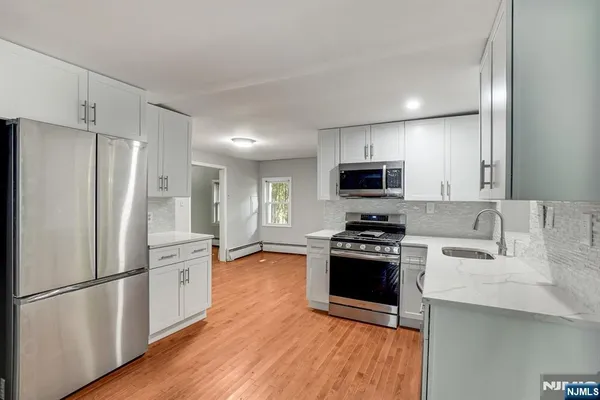 $3,200 | 34 Oak Street, Bloomingdale, NJ 07403