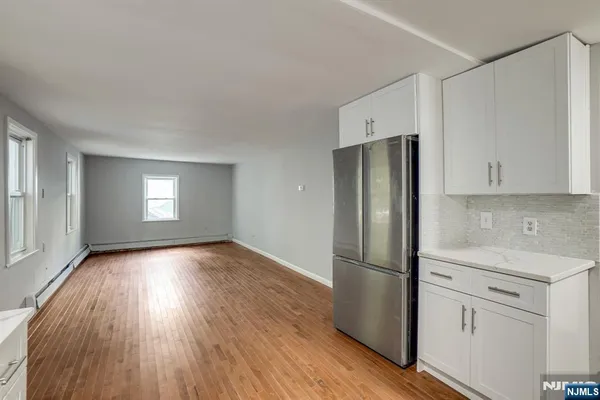 $3,200 | 34 Oak Street, Bloomingdale, NJ 07403