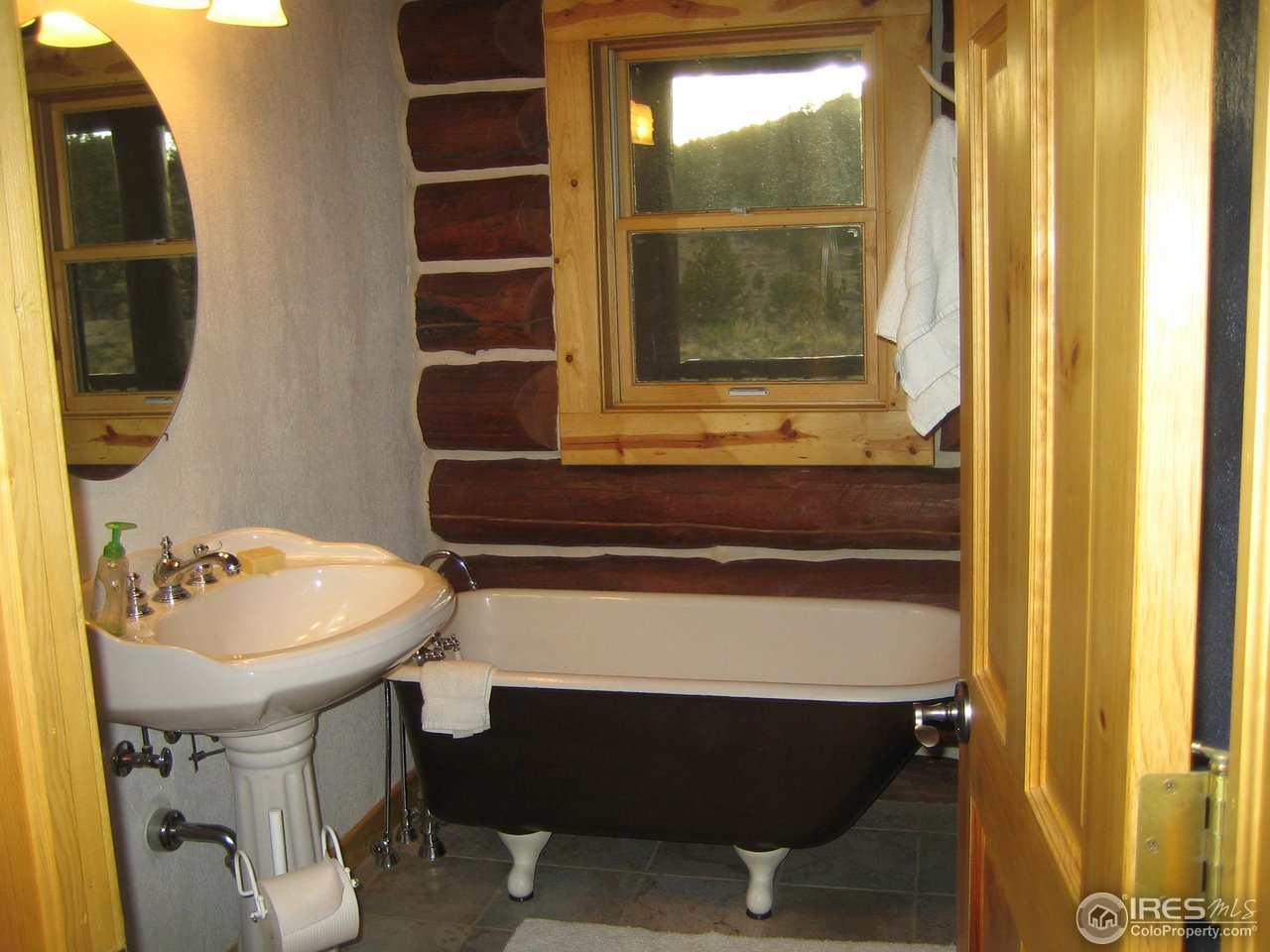5026 North Rim Road Livermore, CO 80536 - Photo 9 of 18 Gallery Image 9