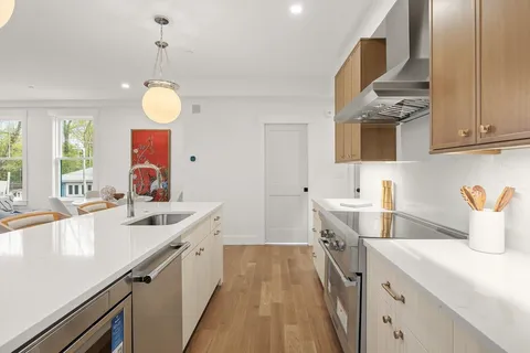 $899,000 | 6 Dellmore Road, Unit 3, Boston, MA 02131