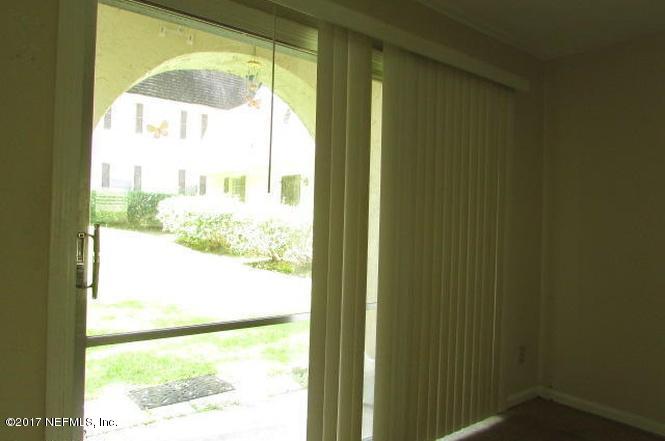 1569 El Prado Road, Unit 2 Jacksonville, FL 32216 - Photo 15 of 16 SLIDING GLASS DOOR TO PATIO