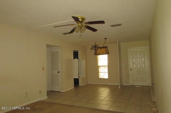 1569 El Prado Road, Unit 2 Jacksonville, FL 32216 - Photo 7 of 16 KITCHEN NOOK