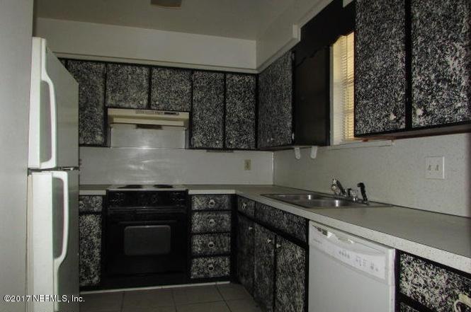 1569 El Prado Road, Unit 2 Jacksonville, FL 32216 - Photo 8 of 16 KITCHEN