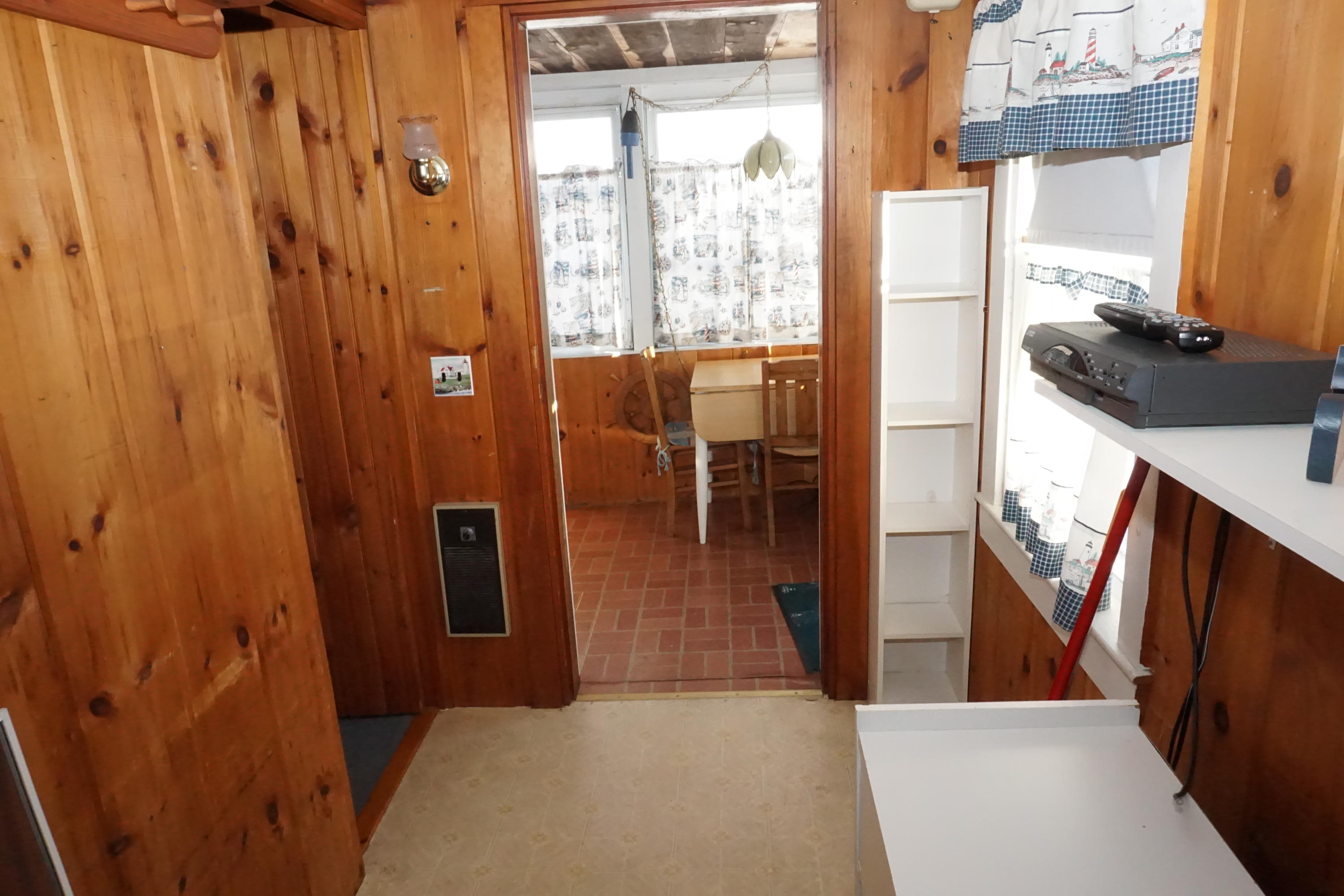 2090 Post Road, Unit 6A Wells, ME 04090 - Photo 8 of 11 Sitting Area