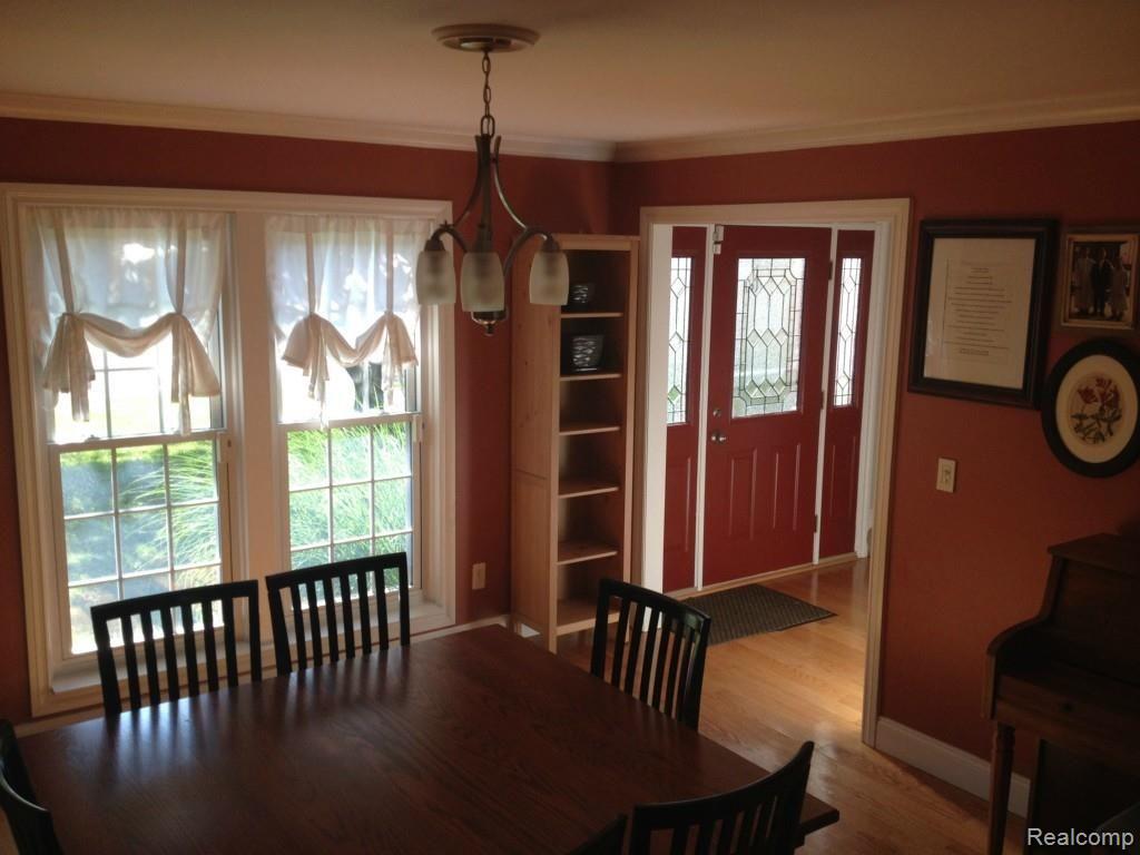 1378 West Fairview Lane Rochester, MI 48306 - Photo 8 of 25 IMG_1700.jpg