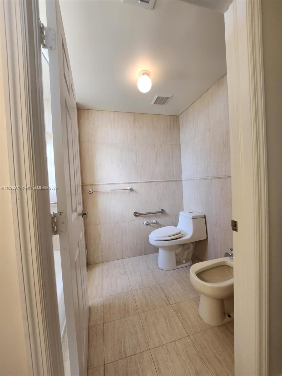 2425 Southwest 27th Avenue, Unit 705 Miami, FL 33145 - Photo 40 of 54