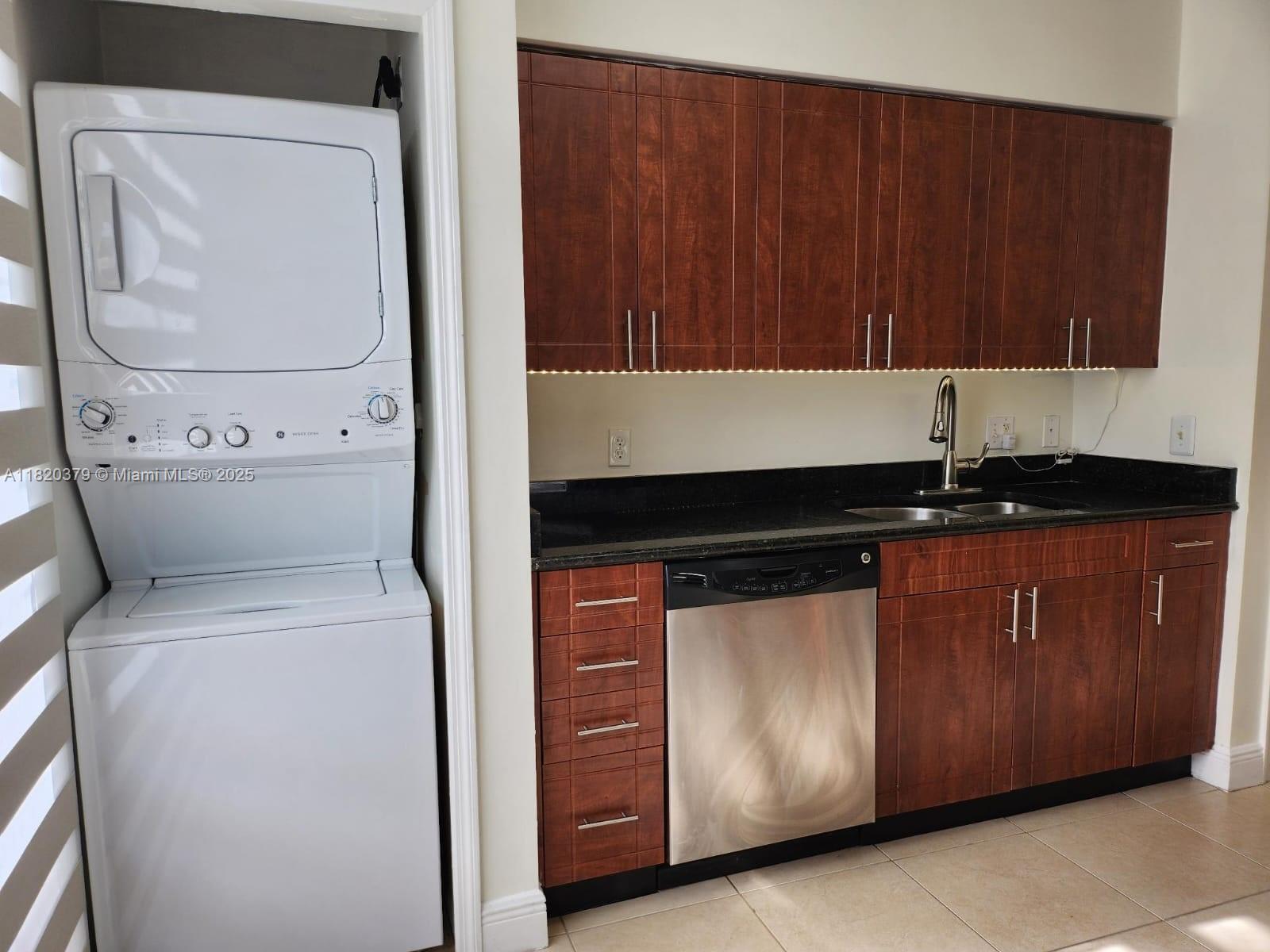 2425 Southwest 27th Avenue, Unit 705 Miami, FL 33145 - Photo 52 of 54