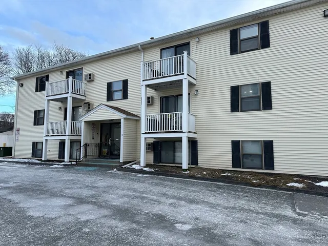 $224,900 | 15 Houghton Street, Unit 9, Worcester, MA 01604