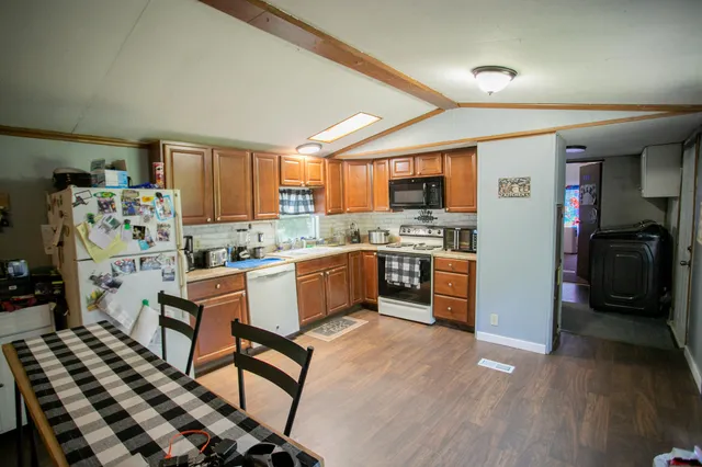 $450,000 | 45-59 61 Club, Levant, ME 04456