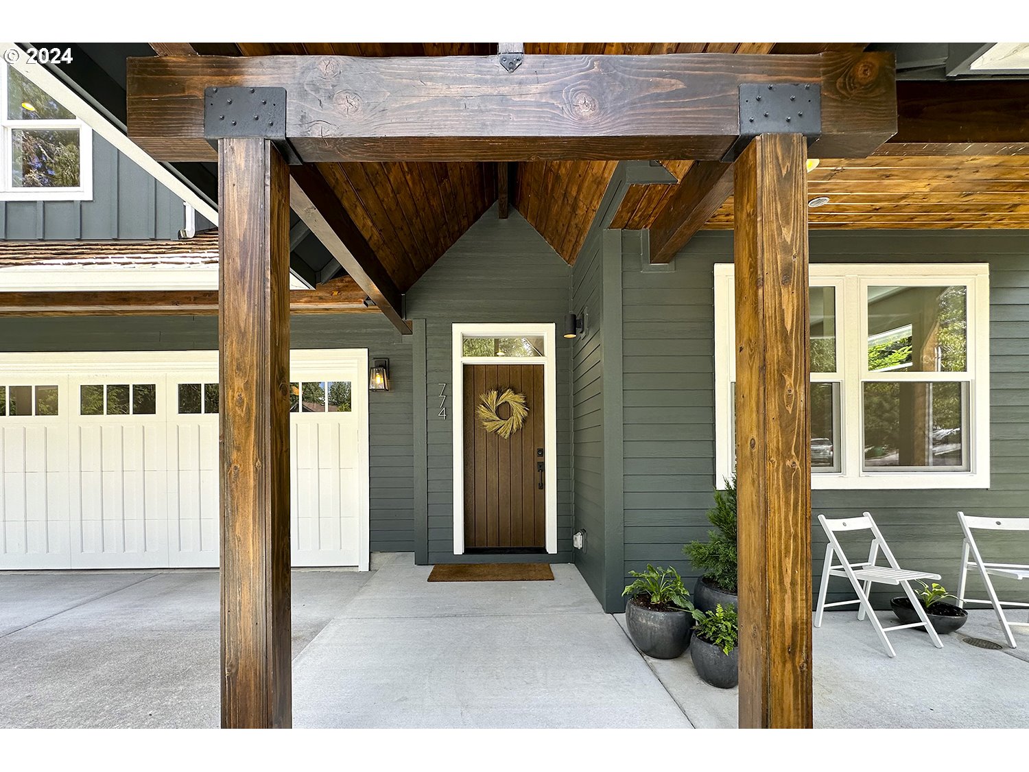 774 Southeast 25th Street Gresham, OR 97080 - Photo 2 of 39 a view of entrance front of house