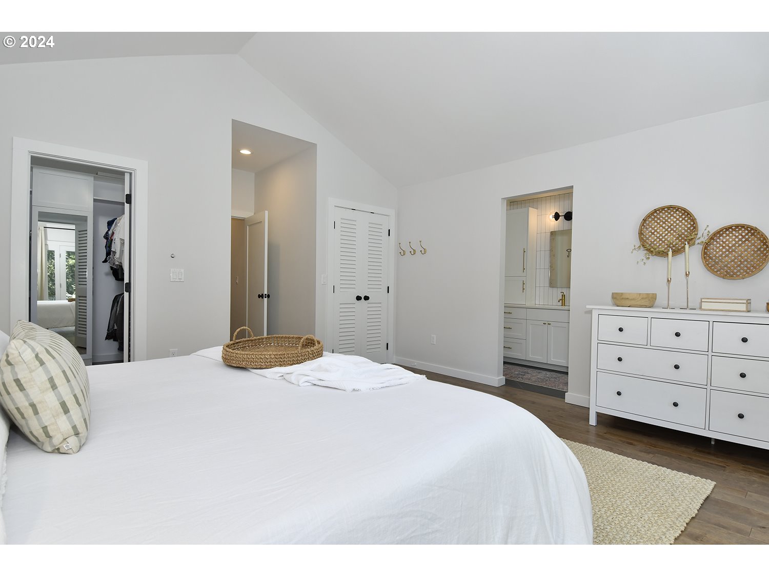 774 Southeast 25th Street Gresham, OR 97080 - Photo 24 of 39 a bedroom with a bed and a dresser