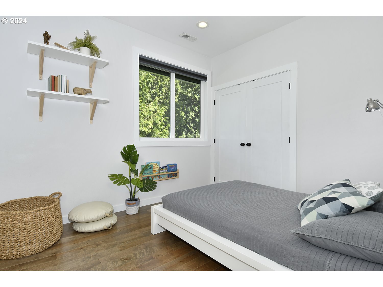 774 Southeast 25th Street Gresham, OR 97080 - Photo 27 of 39 a bedroom with a bed and a couch