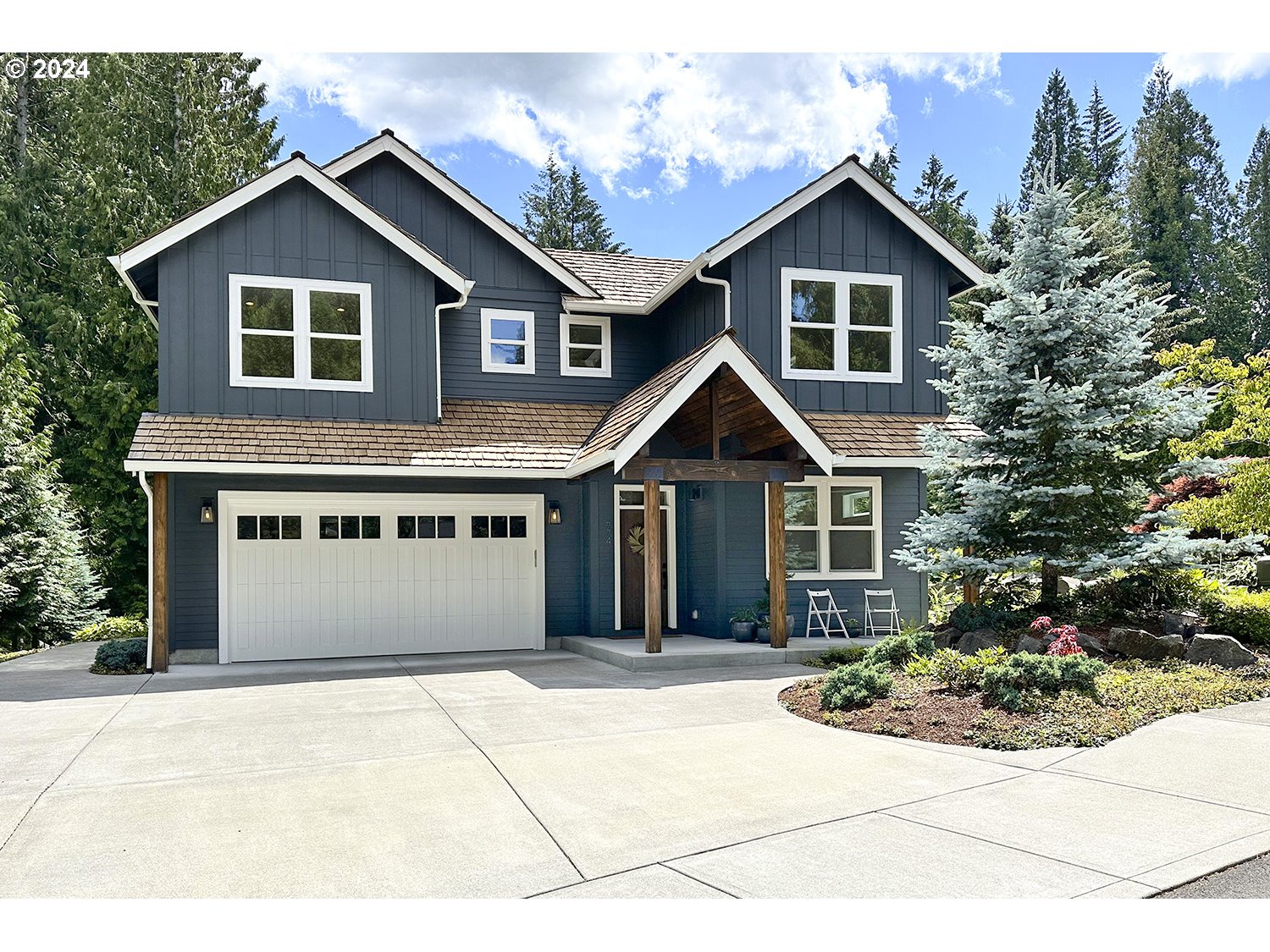 774 Southeast 25th Street Gresham, OR 97080 - Photo 39 of 39 a front view of a house with yard