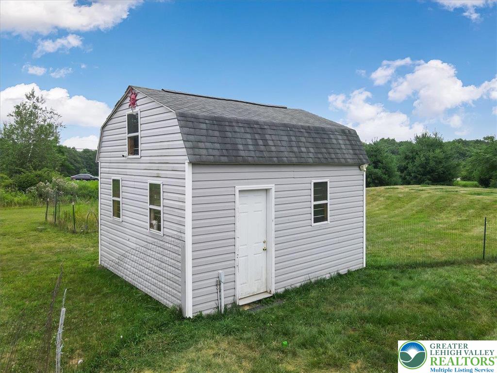 18 Cub Lane Jim Thorpe, PA 18229 - Photo 15 of 58 a view of a house with a backyard