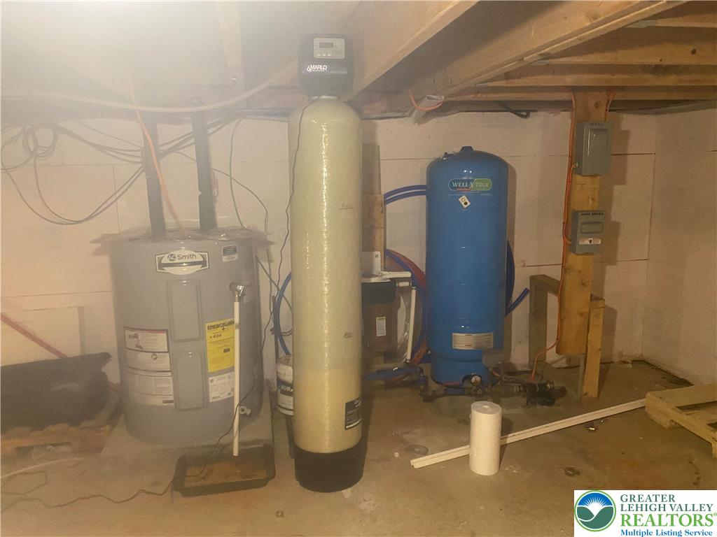 18 Cub Lane Jim Thorpe, PA 18229 - Photo 23 of 58 New water heater, water softener system
