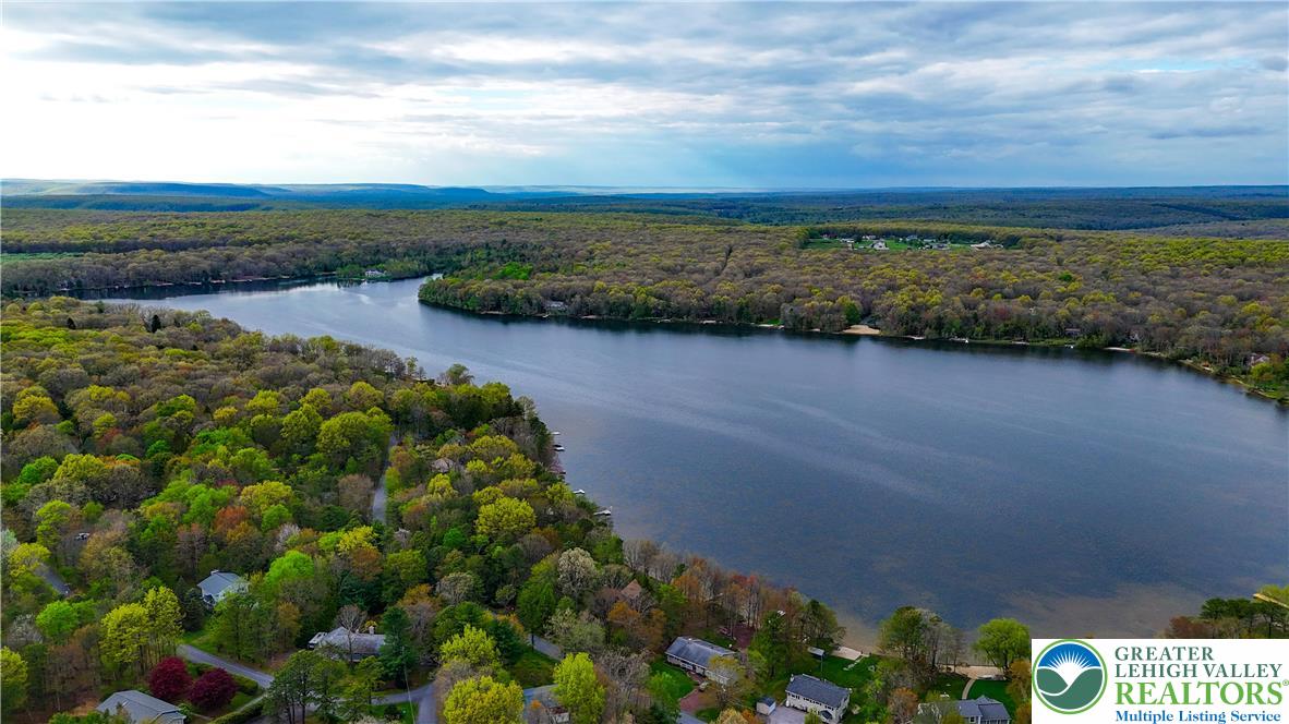 18 Cub Lane Jim Thorpe, PA 18229 - Photo 57 of 58 a view of a lake with a yard