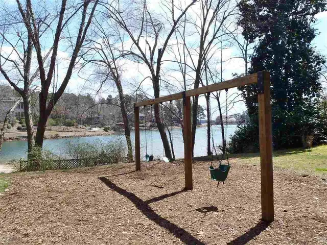 $299,900 | 65 Mainsail Drive, Salem, SC 29676