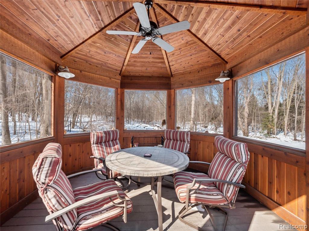21311 Metroview Road Farmington Hills, MI 48335 - Photo 64 of 78