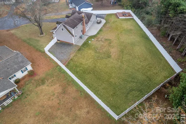 $429,800 | 1827 Kincaid Court, Hickory, NC 28602