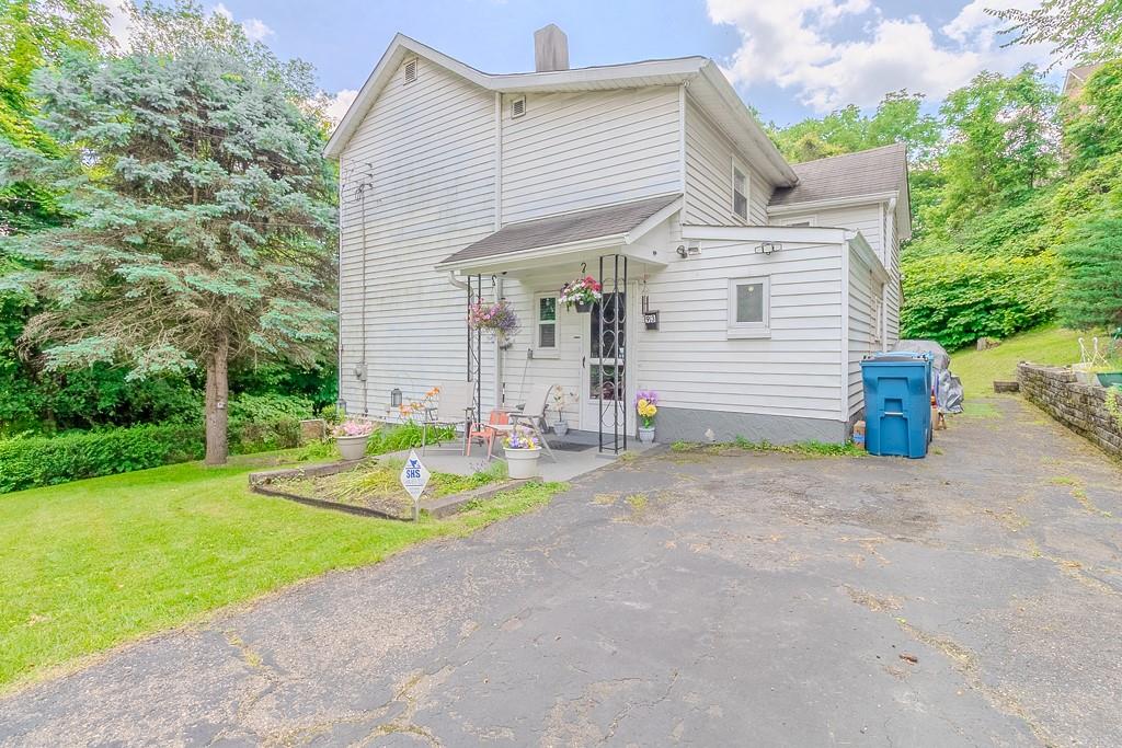 93 Semmens Street Turtle Creek, PA 15145 - Photo 2 of 22